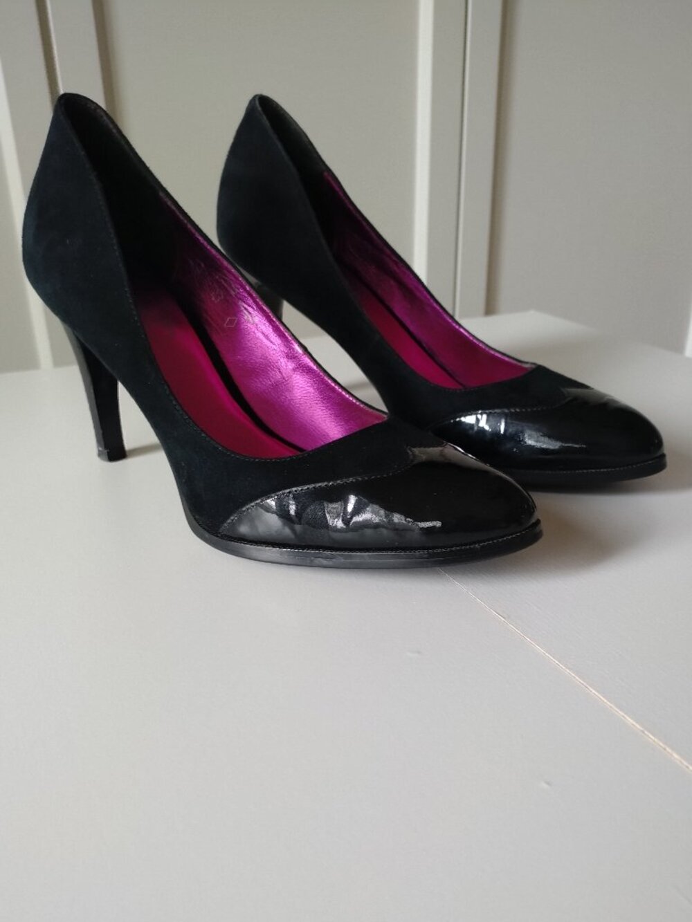 Kesslord Black Suede & Patent Leather Spectator Pumps, size 39